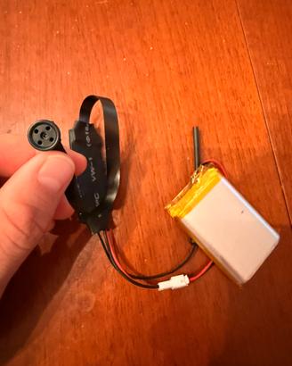 Micro camera spia a forma di bottone