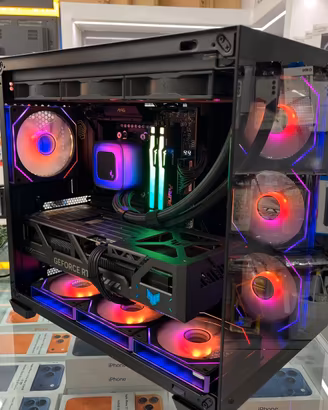 GAMING RGB + MONITOR OLED 32GB RYZEN 7 / RTX 5080