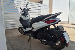 Piaggio Beverly 300 bianco 