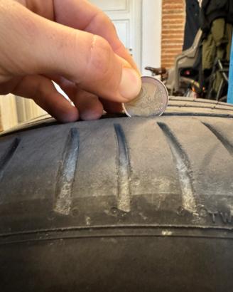 Pirelli Scorpion 255/45 R19 100V~5.5mm battistrada