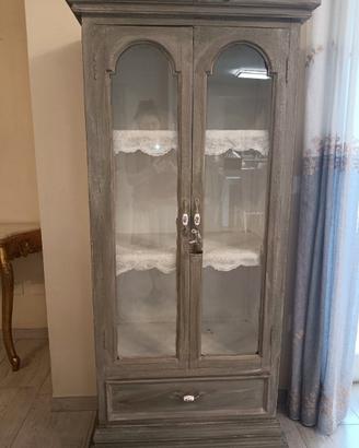 Vetrina shabby