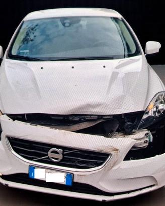 VOLVO V40 1.6 D2 Diesel(114 CV / 84 kW D)anno 2013