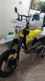 HUSQVARNA 701 SUPERMOTO 