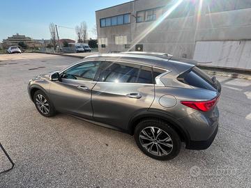 INFINITI QX30 2.2 diesel DCT AWD Premium