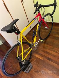 Bici da corsa in alluminio