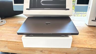 MacBook Pro 16″ M3 Pro Apple, RAM 36Gb, SSD 512Gb