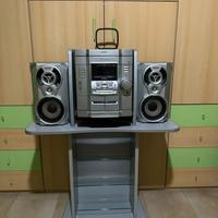  stereo sony 3 disc changer+ mobiletto