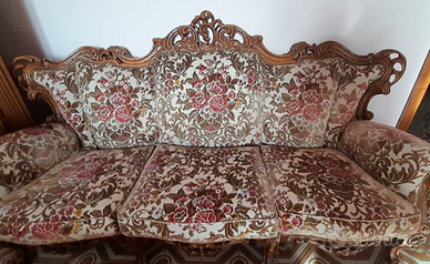 Divano in stile barocco