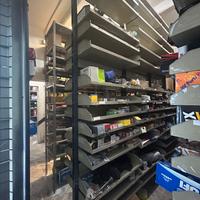 Stock Ricambi auto per chiusura magazzino