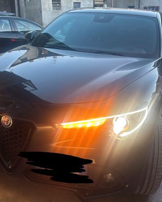 Fari anteriori Alfa stelvio