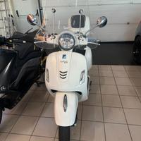 Vespa GTS 300