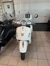 Vespa GTS 300