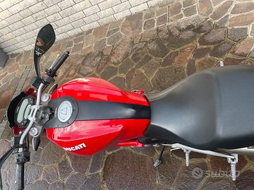 Ducati 696 Monster