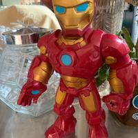 Iron Man linea Marvel