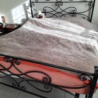 struttura letto ferro battuto 