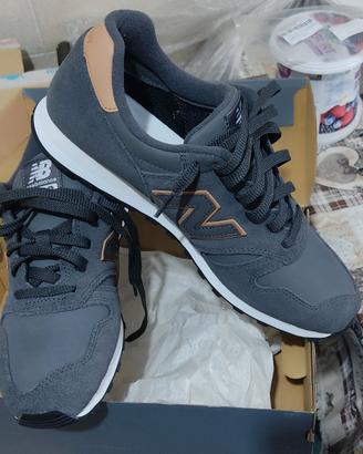 NEW BALANCE N°42
