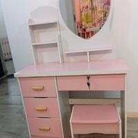 Trucchiera bambina