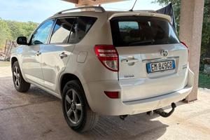 Toyota rav4 3*serie 2012
