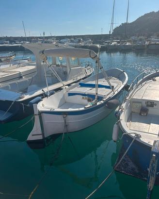 Gozzo 5mt Vetroresina 27CV Diesel