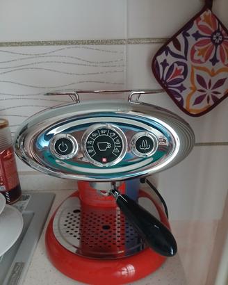 macchinetta da caffè illy