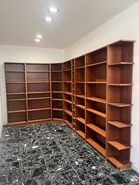Libreria Ikea Billy colore mogano