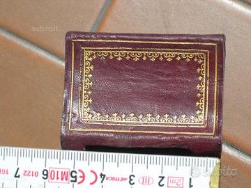 Portafiammiferi vintage in pelle bordeaux