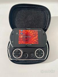 Sony PSP Go 16 GB + Memory Stick 4 GB + 28 giochi