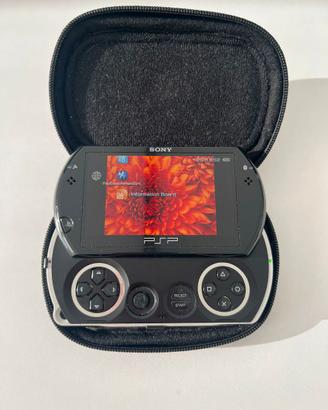 Sony PSP Go 16 GB + Memory Stick 4 GB + 28 giochi