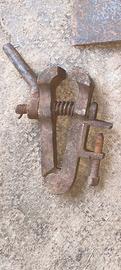 Piccola morsa da banco meccanico bicicletta epoca 