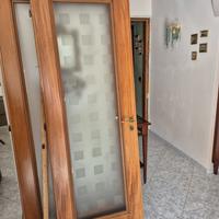 Sei porte da interni con vetrate