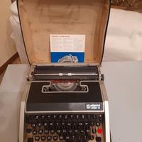 Macchina da scrivere Olivetti lettera DL