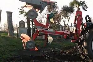 Aratro voltaorecchio idraulico da 60 cv