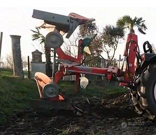 Aratro voltaorecchio idraulico da 60 cv