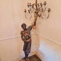 statua moro veneziano con candelabro