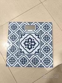 bilancia in vetro decorato 