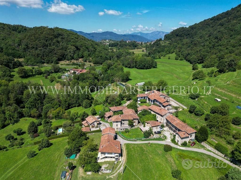 Rustico / Casale di 240 m² con 4 locali a Cisano B - Vista 5