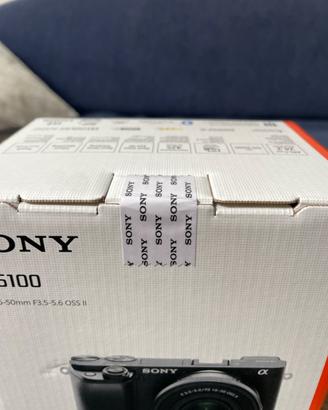 Sony Alpha 6100 NUOVA mai usata imballo originale