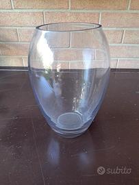 Vaso per fiori in vetro