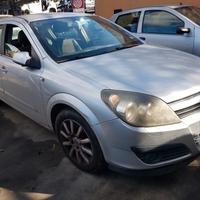 OPEL ASTRA RICAMBI USATI GARANTITI