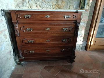 Cassettone antico in massello con piano in marmo