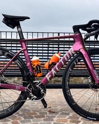 Factor OSTRO VAM - Frameset Premium 2025