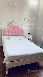 LETTO ALLA FRANCESE CON COMODINO E CIEL DE LIT