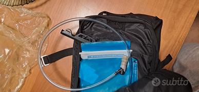 CASCO BELL NOMAD MIPS + BORSA IDRICA 12L