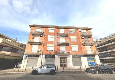 3 LOCALI A CIAMPINO
