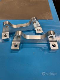 staffe per pinza freno da 305 