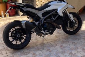 Ducati hypertrada 821