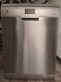 lavastoviglie Electrolux