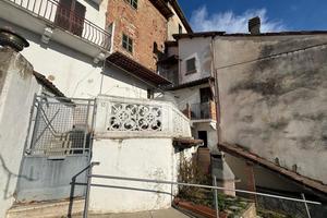 CASA SEMINDIPENDENTE A VIARIGI