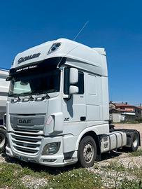 Trattore stradale DAF XF 106 460