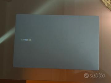 Samsung Galaxy Book 4 (15.6", Intel 7 150U, 16GB)